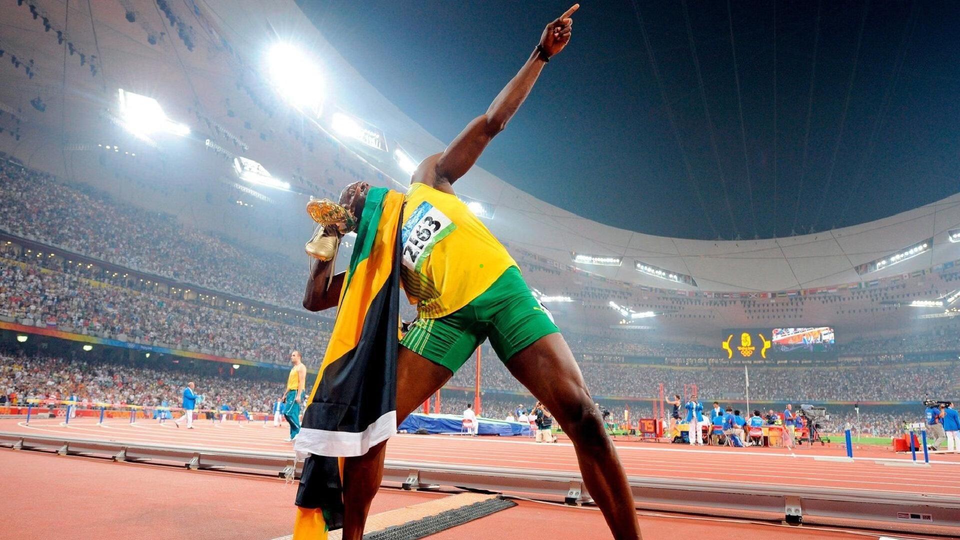 足彩网官网_从莱万到凯恩，拜仁传承的双重奏鸣曲，诺伊尔定义非凡